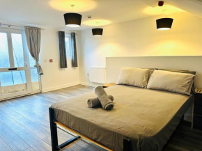 Spacious and Affordable City Center two beds flat